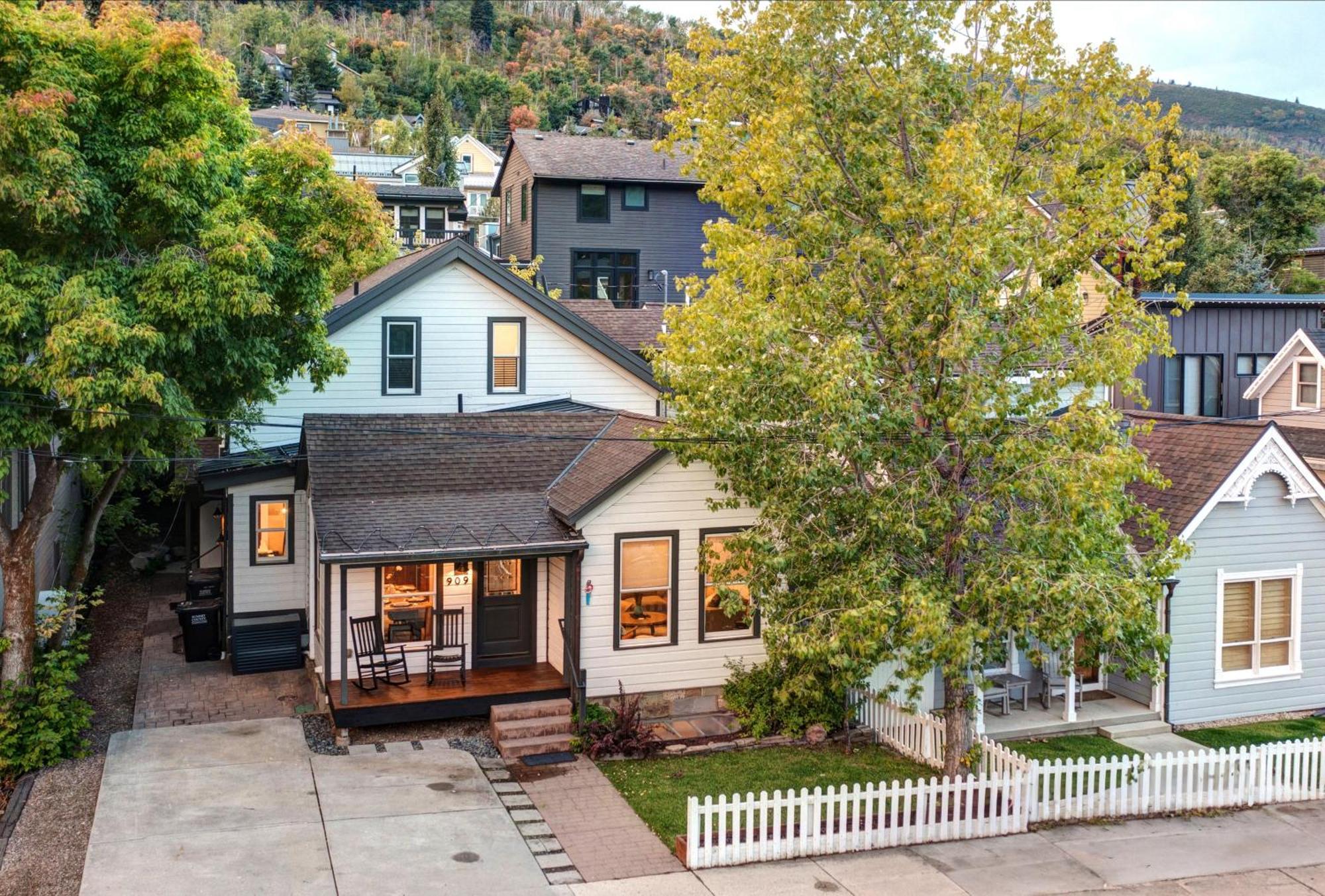909 Park Ave Home Парк Сити Екстериор снимка